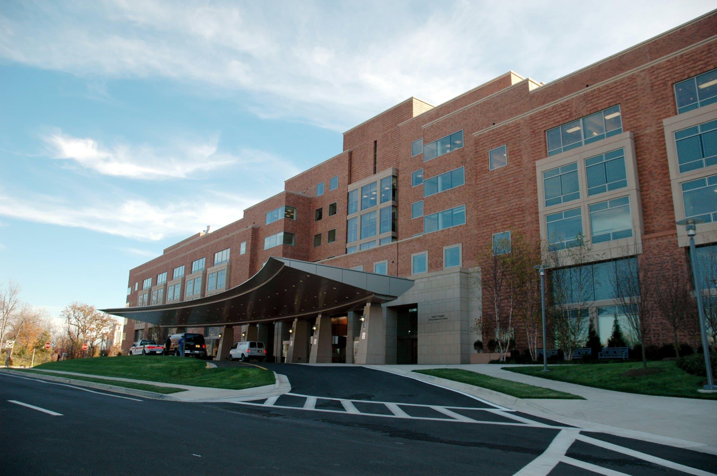 Brick healthcare building with a covered entrance canopy